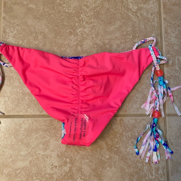 NEW With TAGS Victoria’s Secret Bikini bottom - Picture 5 of 5